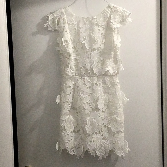 Endless Rose Dresses & Skirts - NEW WHITE SHORT WEDDING DRESS 3-D FLOWERS SZ S